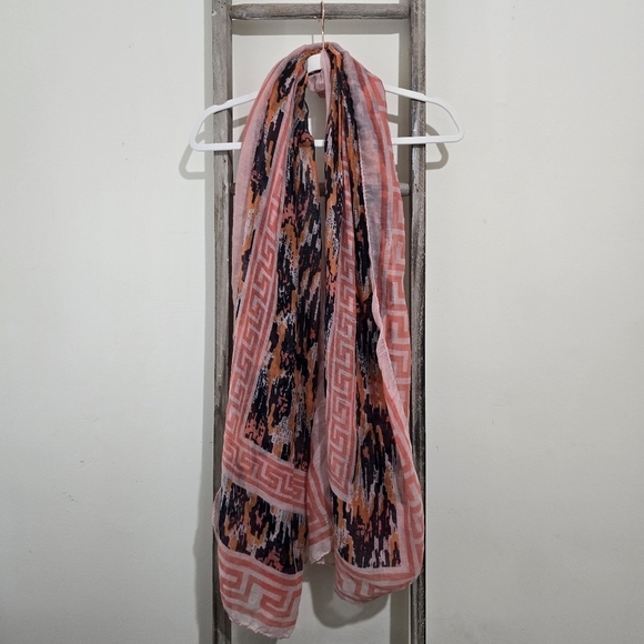 ⭐️40% Off⭐️ Piazza Italia Coral and Navy Scarf - Picture 1 of 12